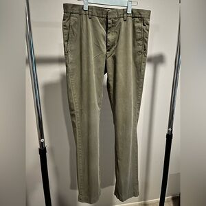 Banana Republic men's Aiden slim chino pant.